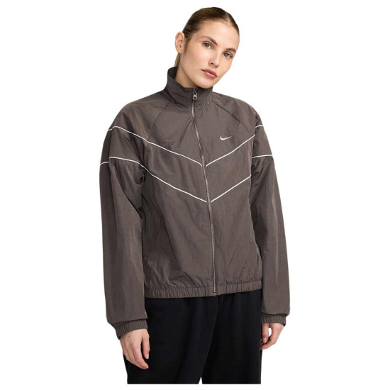Nike Γυναικείο αντιανεμικό μπουφάν Windrunner